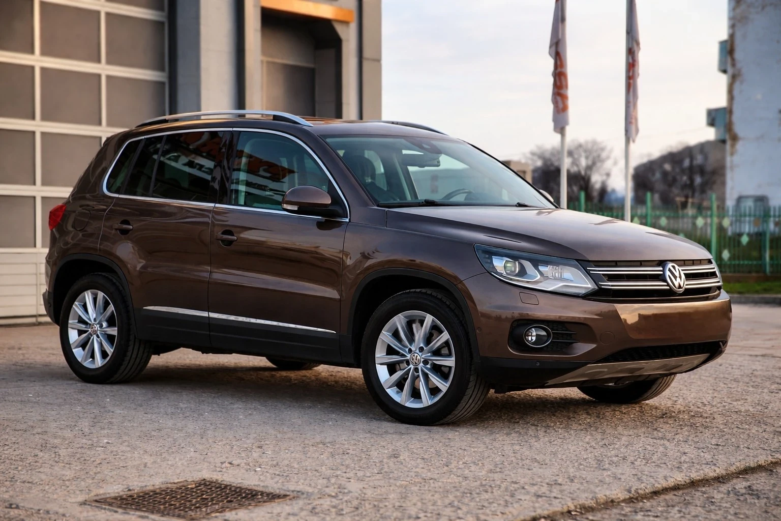 VW Tiguan Face/177hp/4motion/DSG/Lane assist/, снимка 6 - Автомобили и джипове - 53714479