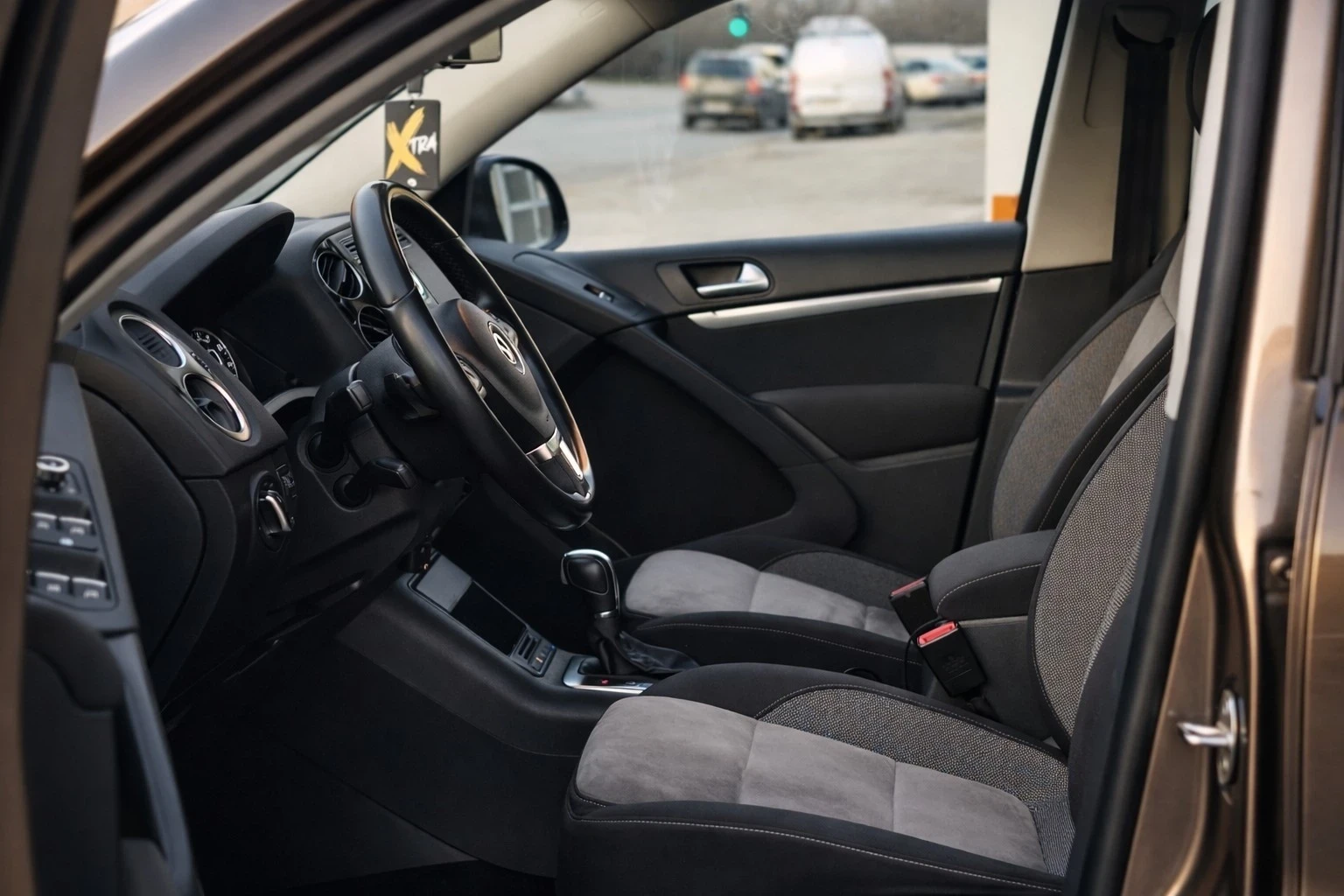 VW Tiguan Face/177hp/4motion/DSG/Lane assist/, снимка 9 - Автомобили и джипове - 53714479