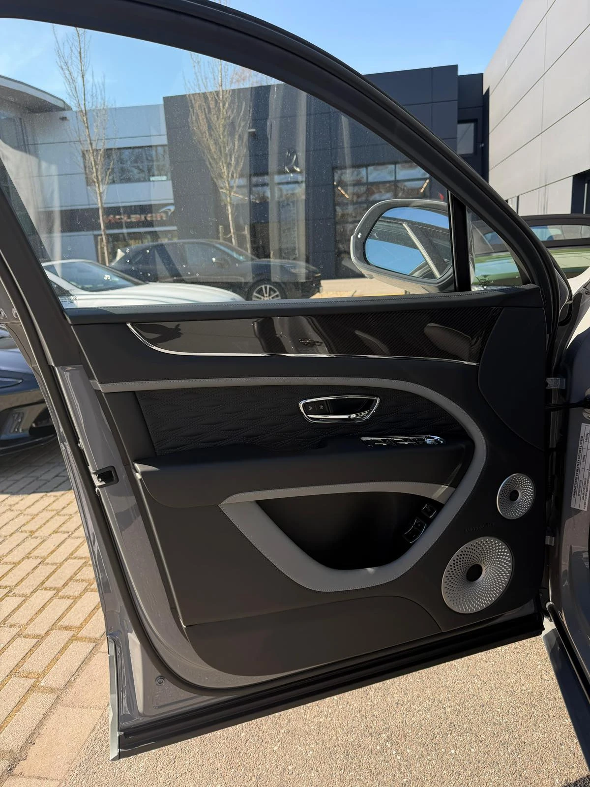 Bentley Bentayga Speed Hybrid First Edition /Carbon / , снимка 7 - Автомобили и джипове - 53913796