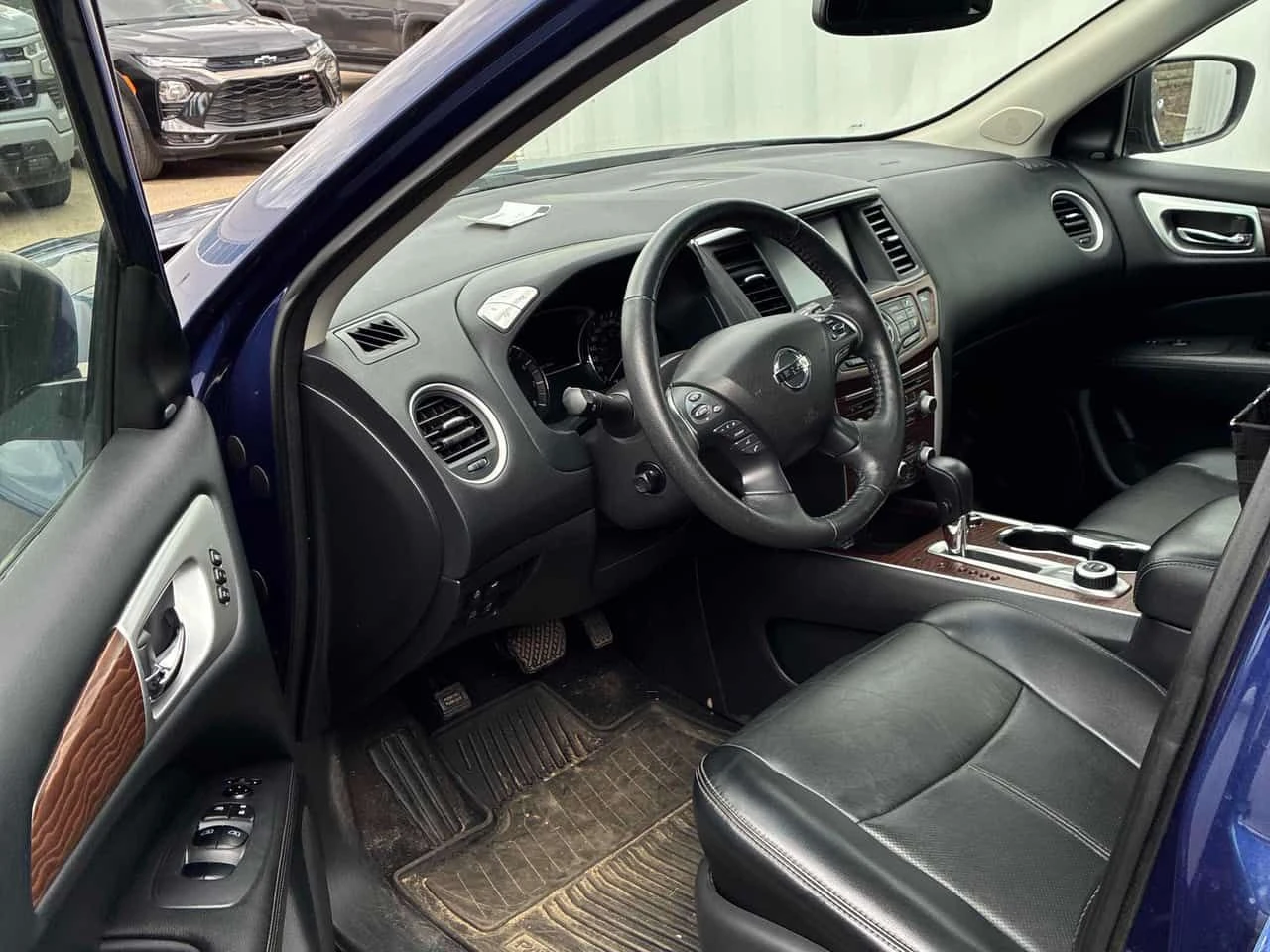 Nissan Pathfinder * Platinum * АВТОКРЕДИТ БЕЗ ПЪРВОНАЧАЛНА ВНОСКА* , снимка 5 - Автомобили и джипове - 54952327