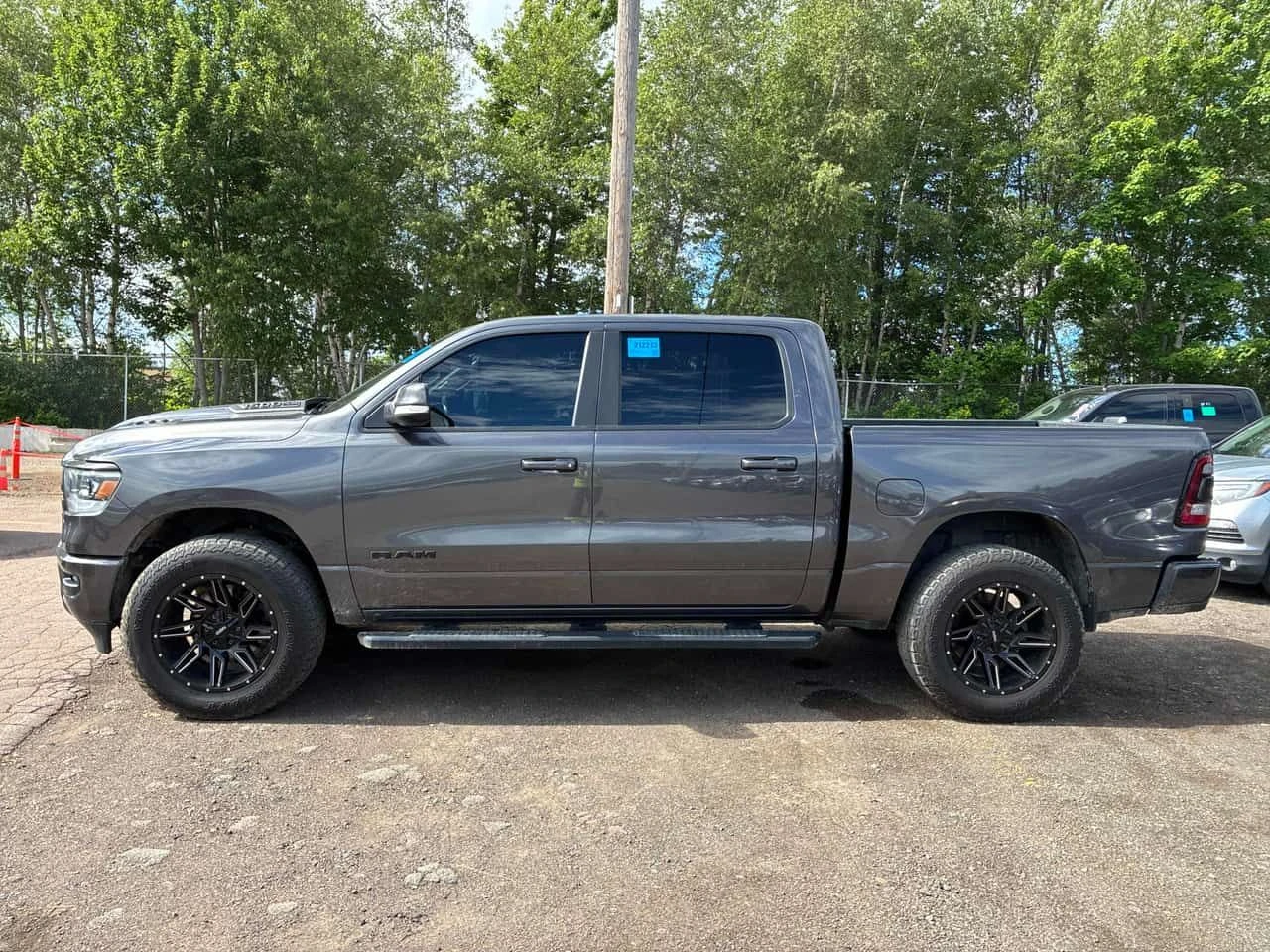 Dodge RAM 1500 * Sport * CARFAX * БЕЗ ПЪРВОНАЧАЛНА ВНОСКА, снимка 2 - Автомобили и джипове - 55054265