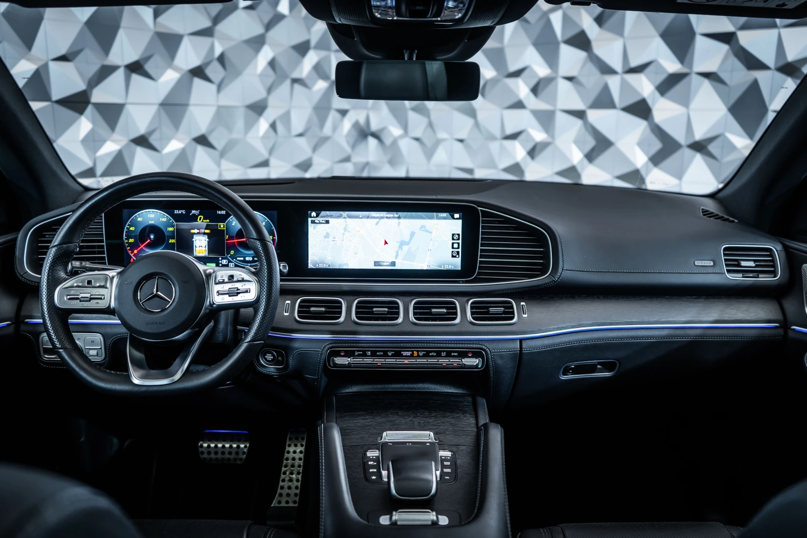Mercedes-Benz GLE Coupe 300d 4M AMG* Burmester* Pano, снимка 11 - Автомобили и джипове - 55314897