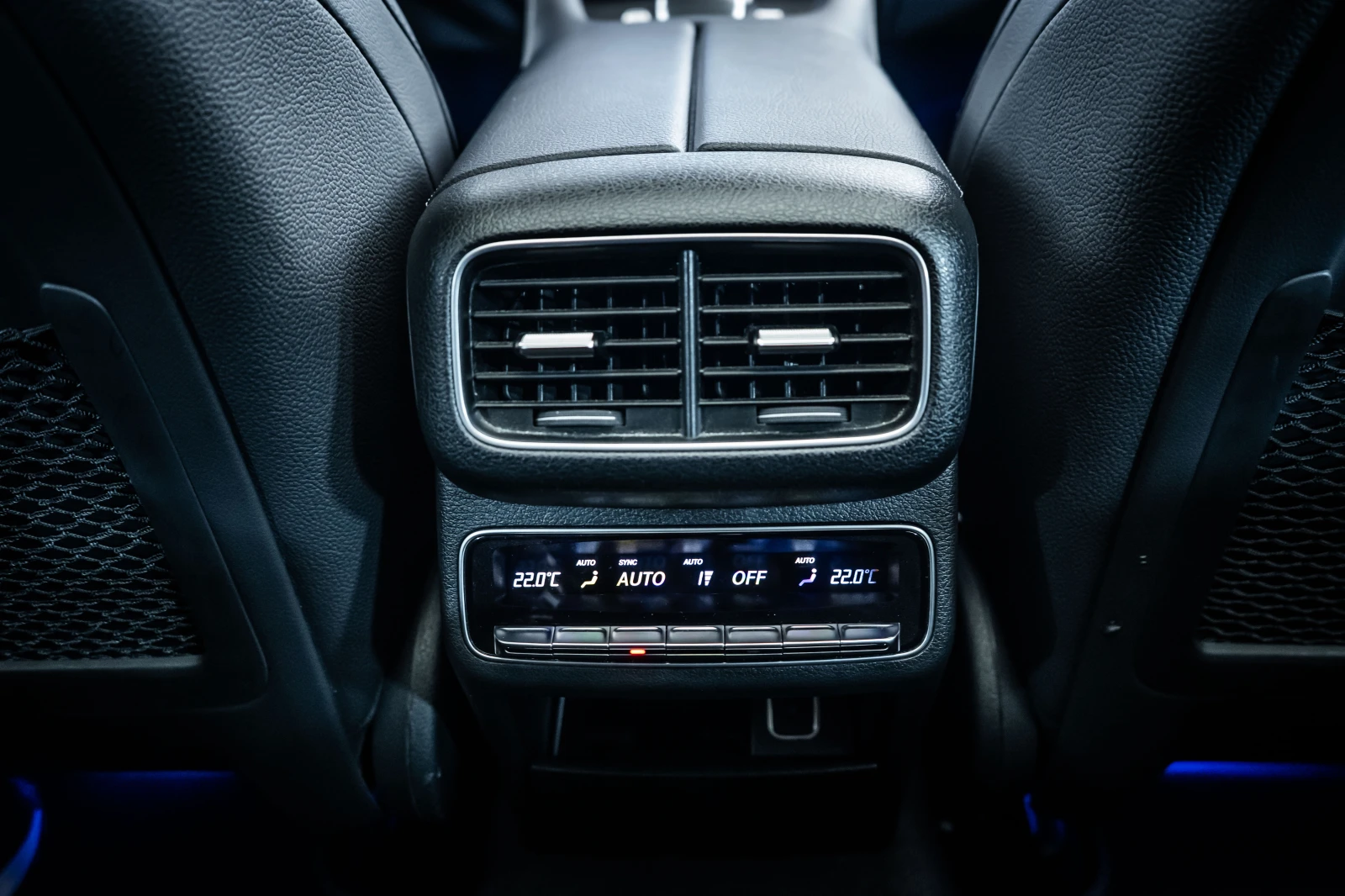 Mercedes-Benz GLE Coupe 300d 4M AMG* Burmester* Pano, снимка 15 - Автомобили и джипове - 55314897