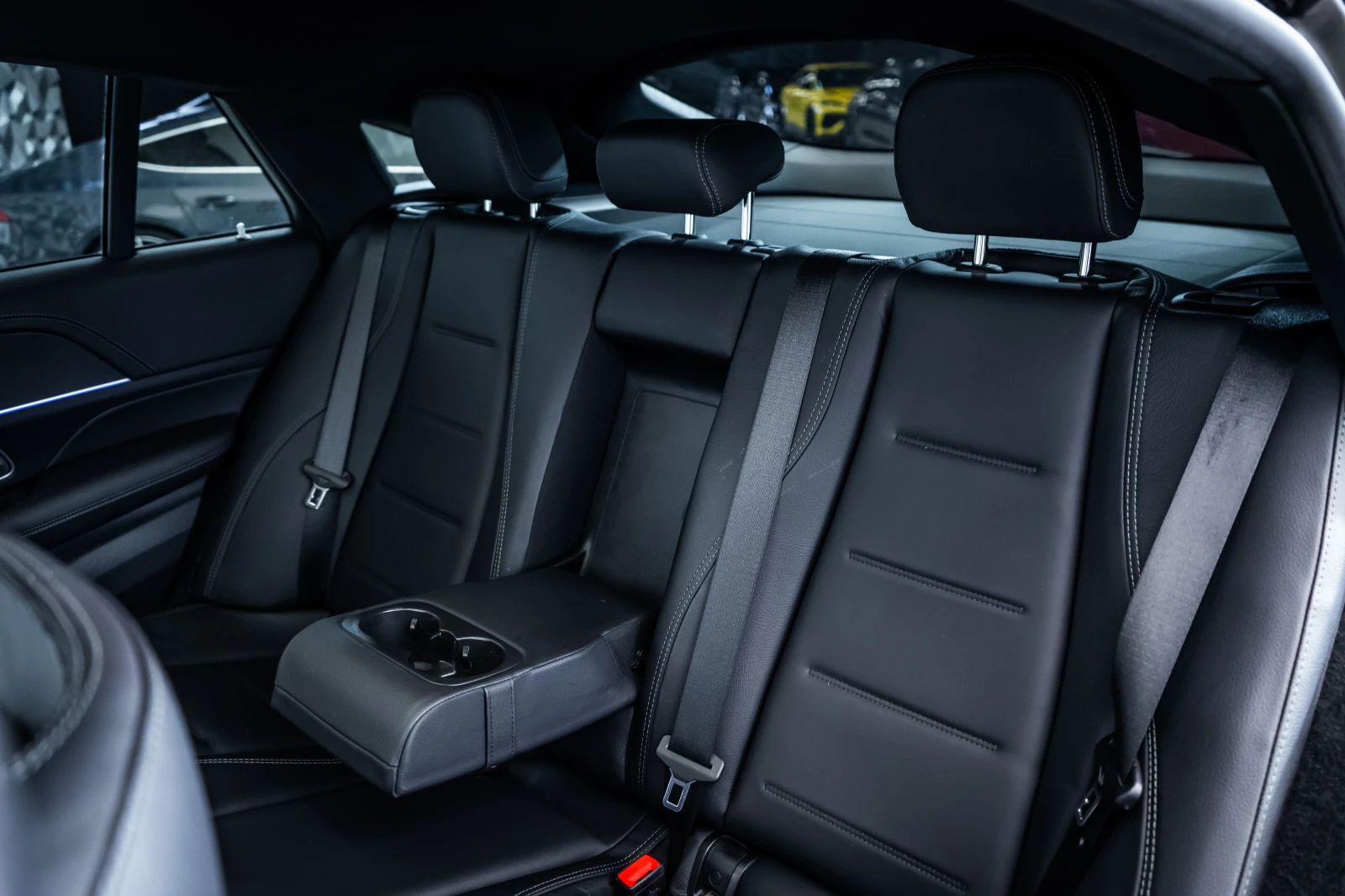 Mercedes-Benz GLE Coupe 300d 4M AMG* Burmester* Pano, снимка 16 - Автомобили и джипове - 55314897