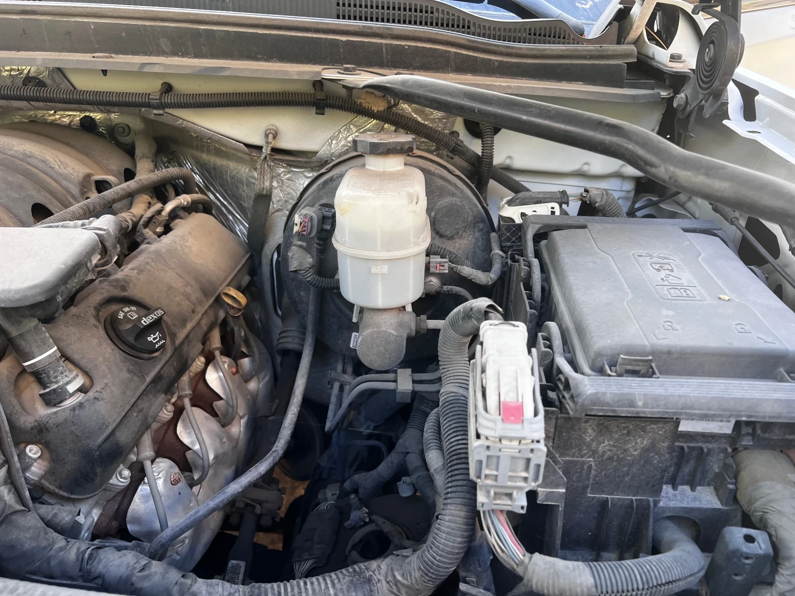 Chevrolet Suburban, снимка 14 - Автомобили и джипове - 55805196