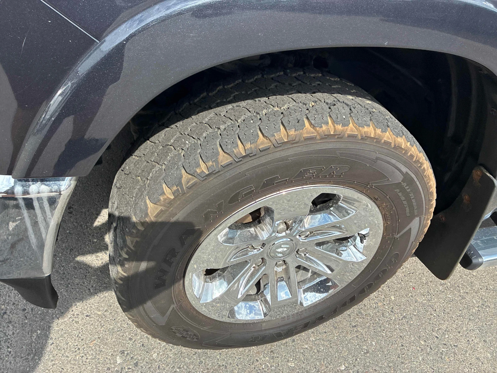 Dodge RAM 1500 Laramie / ОБДУХВАНЕ / CARFAX / АВТОКРЕДИТ , снимка 7 - Автомобили и джипове - 55884108
