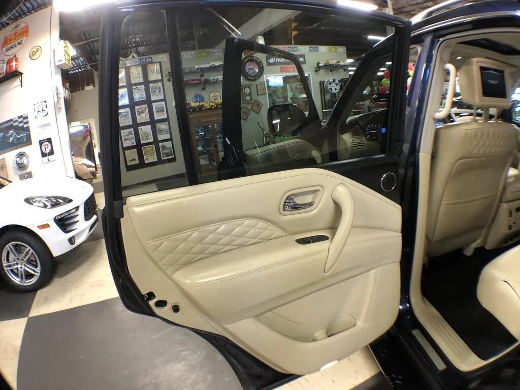 Infiniti QX80, снимка 15 - Автомобили и джипове - 56739878