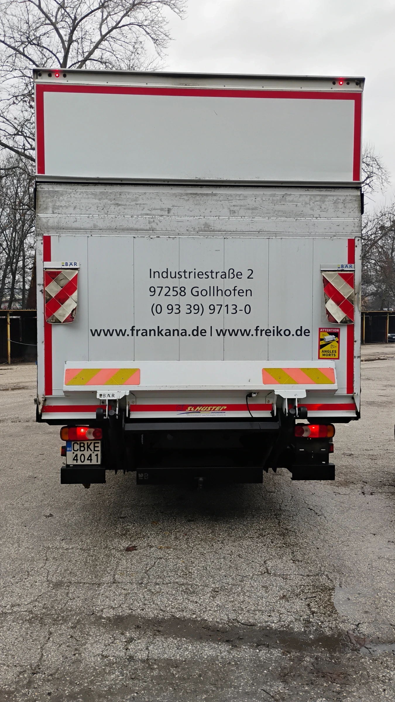 Iveco Eurocargo 75-190, Дрехарка Работещ в топ състояние - изображение 4