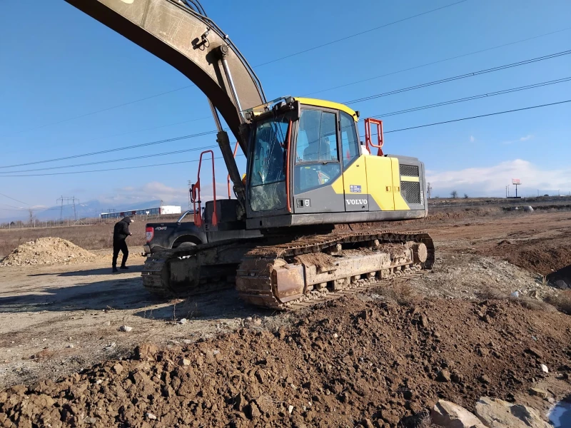 Багер Volvo EC200EL, снимка 4 - Индустриална техника - 52930479