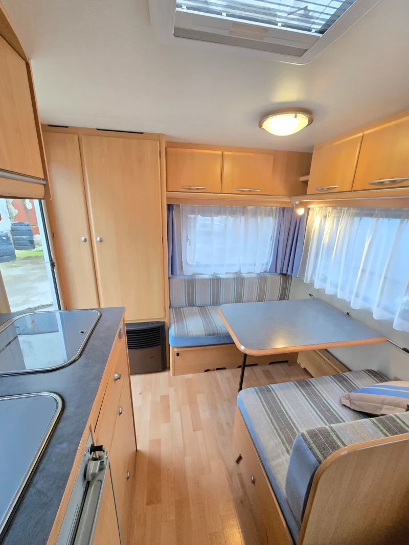 Каравана Adria 5204, снимка 10 - Каравани и кемпери - 52913947