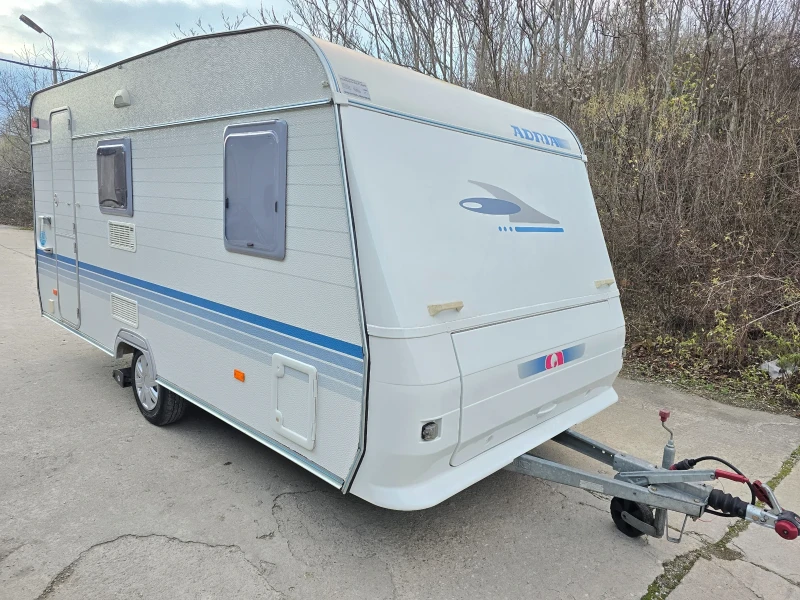 Каравана Adria 5204, снимка 4 - Каравани и кемпери - 52913947