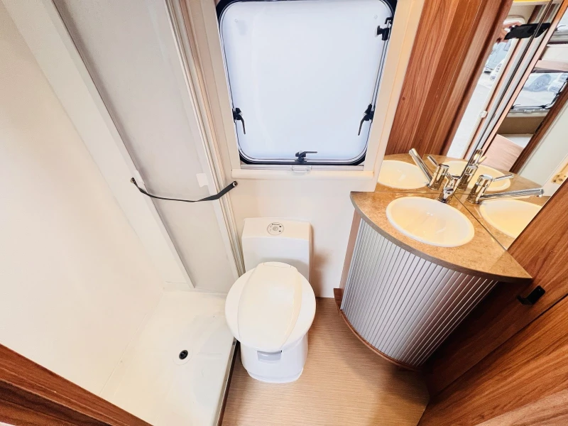 Кемпер Rapido Itineo 740, 6 местен, Клима, Инвертор, снимка 16 - Каравани и кемпери - 53447915