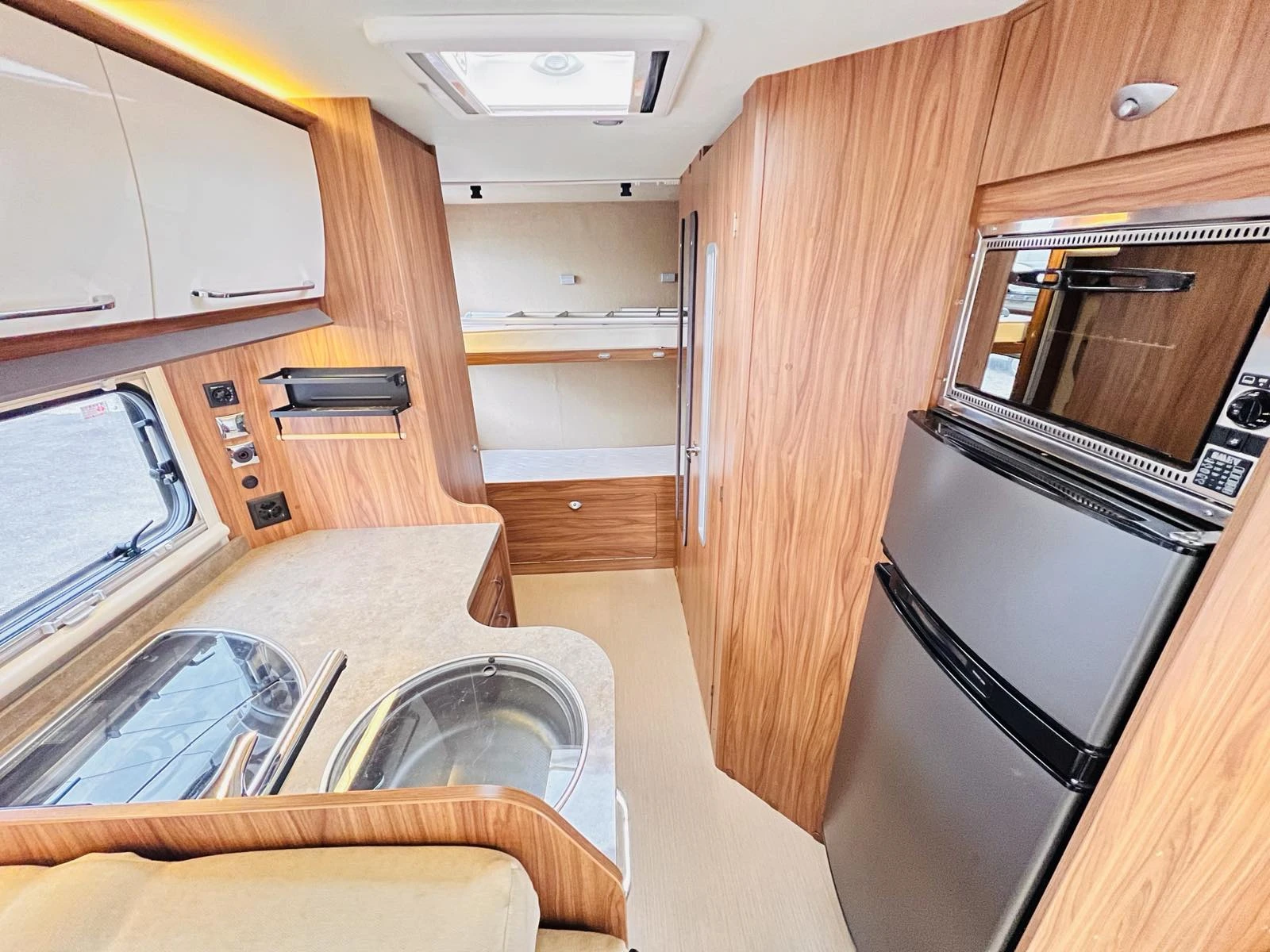 ������ Rapido Itineo 740, 6 ������, �����, �������� | Mobile.bg � ����������� 14