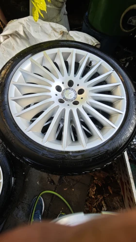 ����� �� �������� �� ���� � ������ 245/45R19 �� Mercedes-Benz