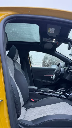 Peugeot 208 GT+ | ПАНОРАМА | ГАРАНЦИЯ | НОВИ ГУМИ | FAST CHARG, снимка 7