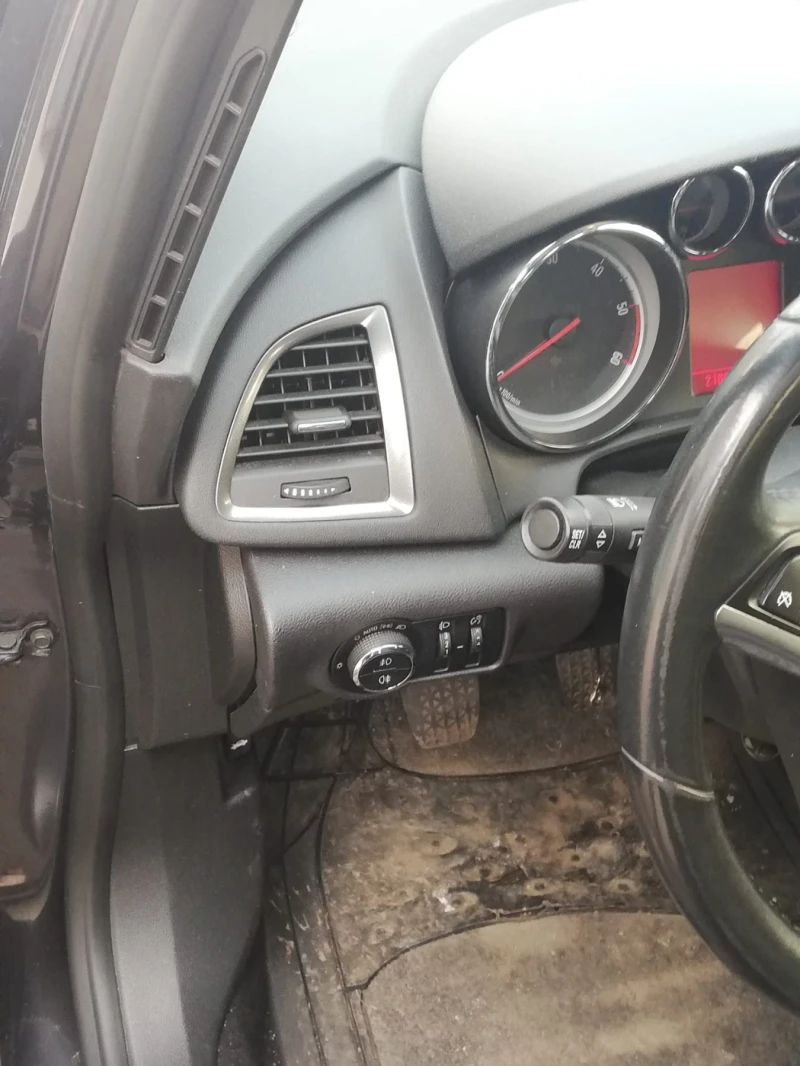 Opel Astra, снимка 11 - Автомобили и джипове - 47303296