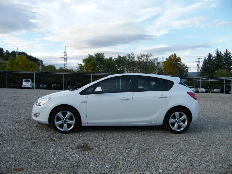 Opel Astra 1.4i, снимка 6 - Автомобили и джипове - 47521626