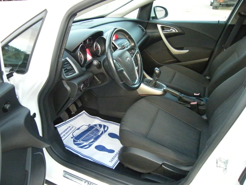 Opel Astra 1.4i, снимка 8 - Автомобили и джипове - 47521626