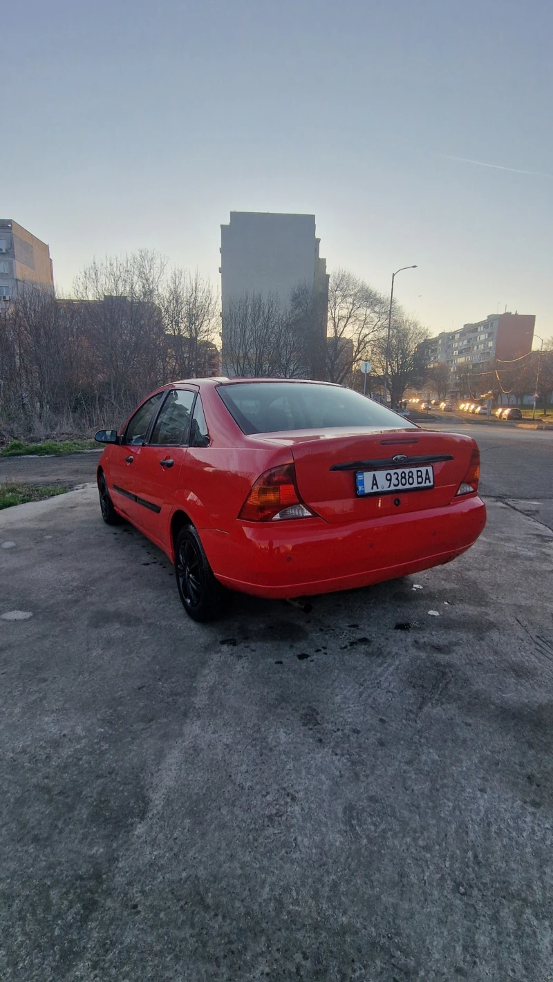 Ford Focus 1.6i, снимка 4 - Автомобили и джипове - 48852803