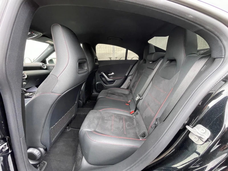 Mercedes-Benz CLA 180 AMG* KEYLESS* LED* ГАРАНЦИЯ ДО 12.2026г, снимка 14 - Автомобили и джипове - 52052356