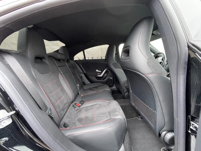 Mercedes-Benz CLA 180 AMG* KEYLESS* LED* ГАРАНЦИЯ ДО 12.2026г, снимка 13 - Автомобили и джипове - 52052356