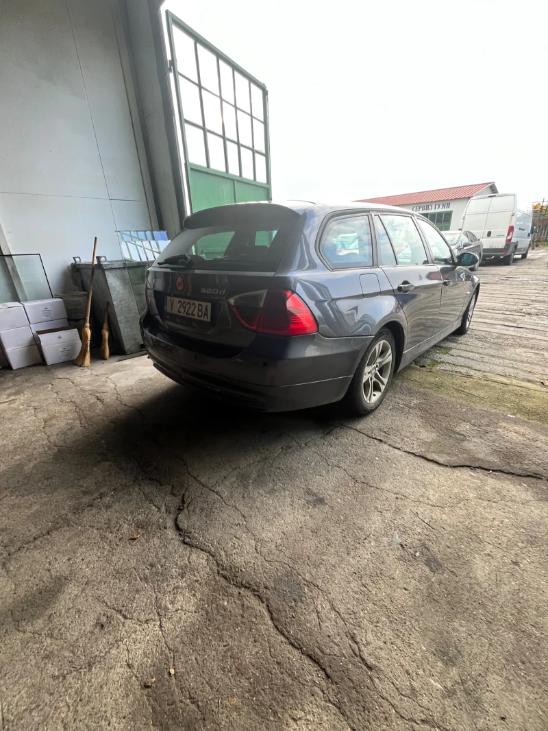 BMW 320, снимка 2 - Автомобили и джипове - 52154236