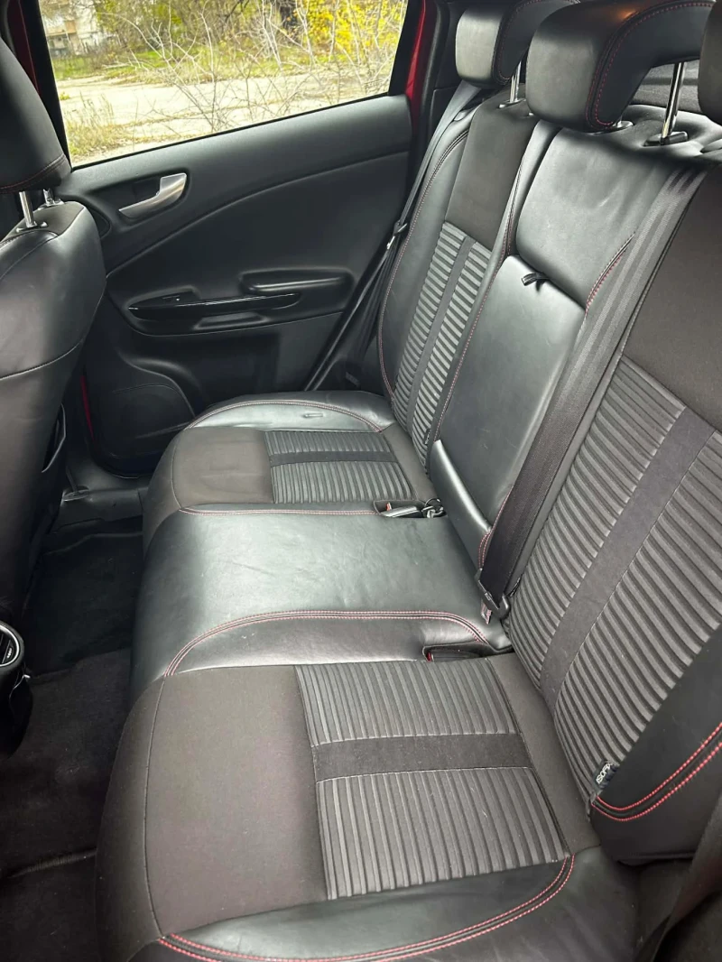Alfa Romeo Giulietta, снимка 14 - Автомобили и джипове - 52584370