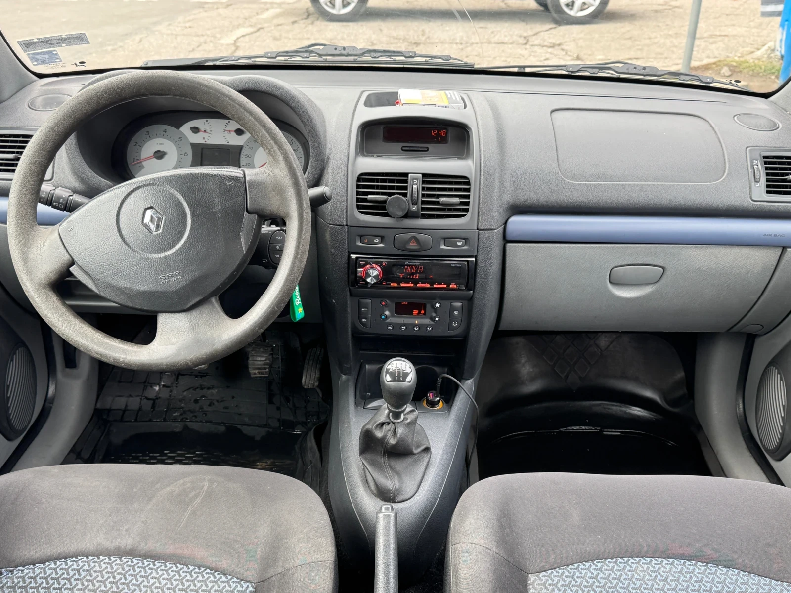 Renault Symbol 1.4 Газ.инж климатроник - изображение 9