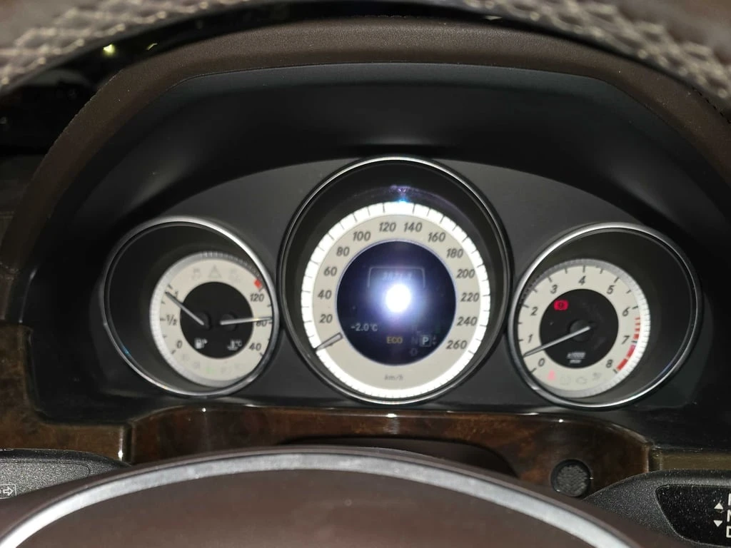 Mercedes-Benz E 350 * CARFAX * ��� ������������ ������ | Mobile.bg � ����������� 8