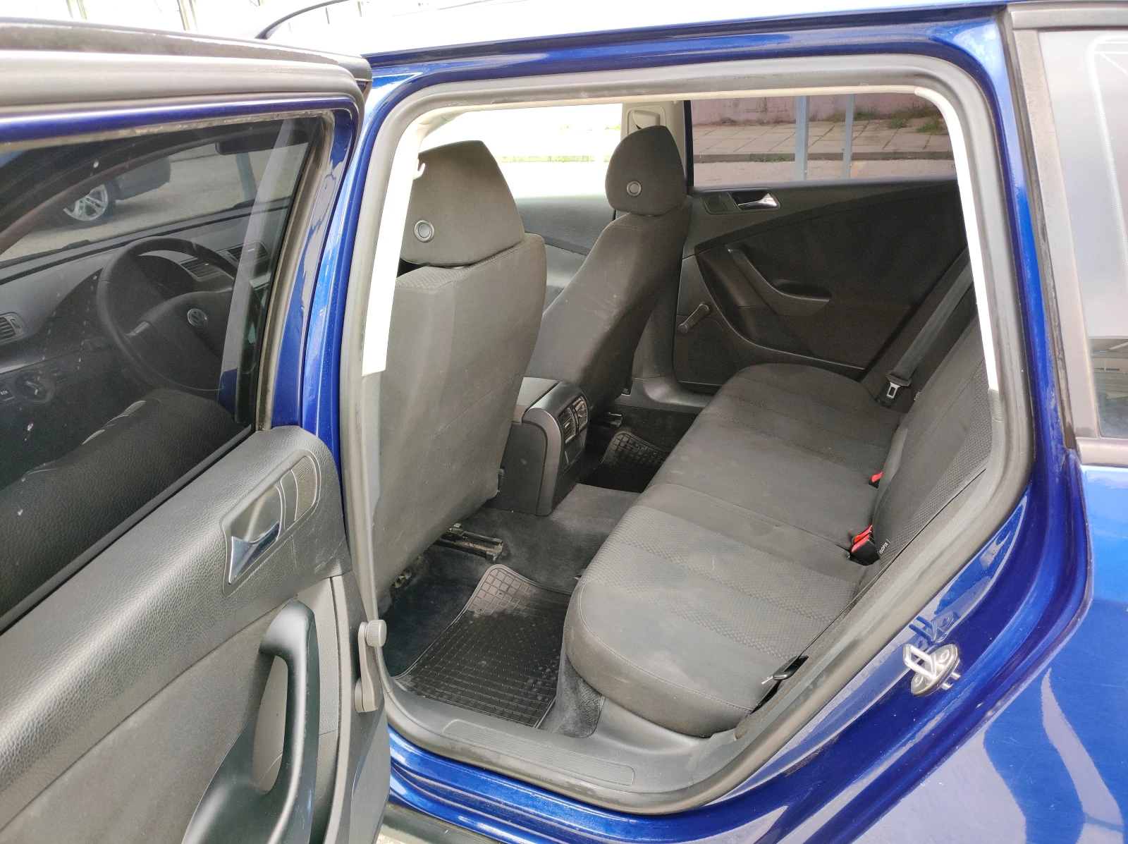 VW Passat BLUEMOTION - изображение 5