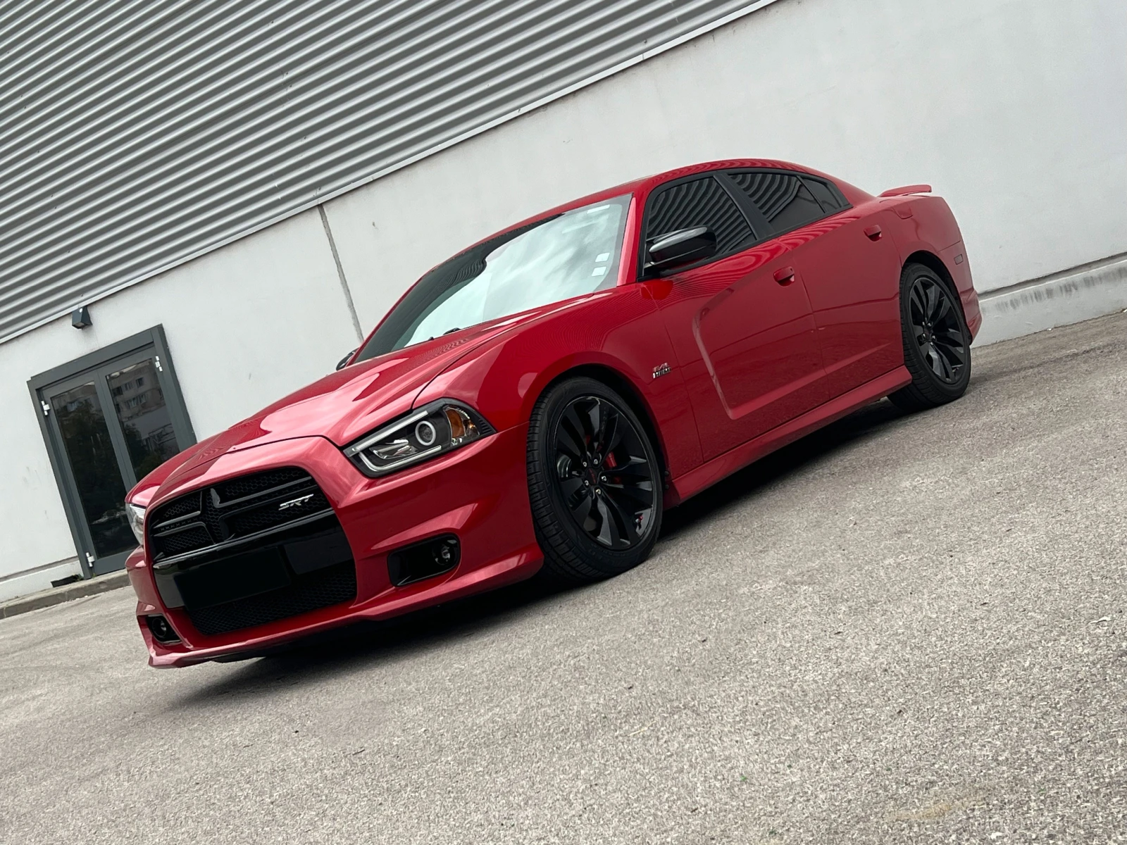 Dodge Charger 6.4 V8 HEMI SRT8 - изображение 2