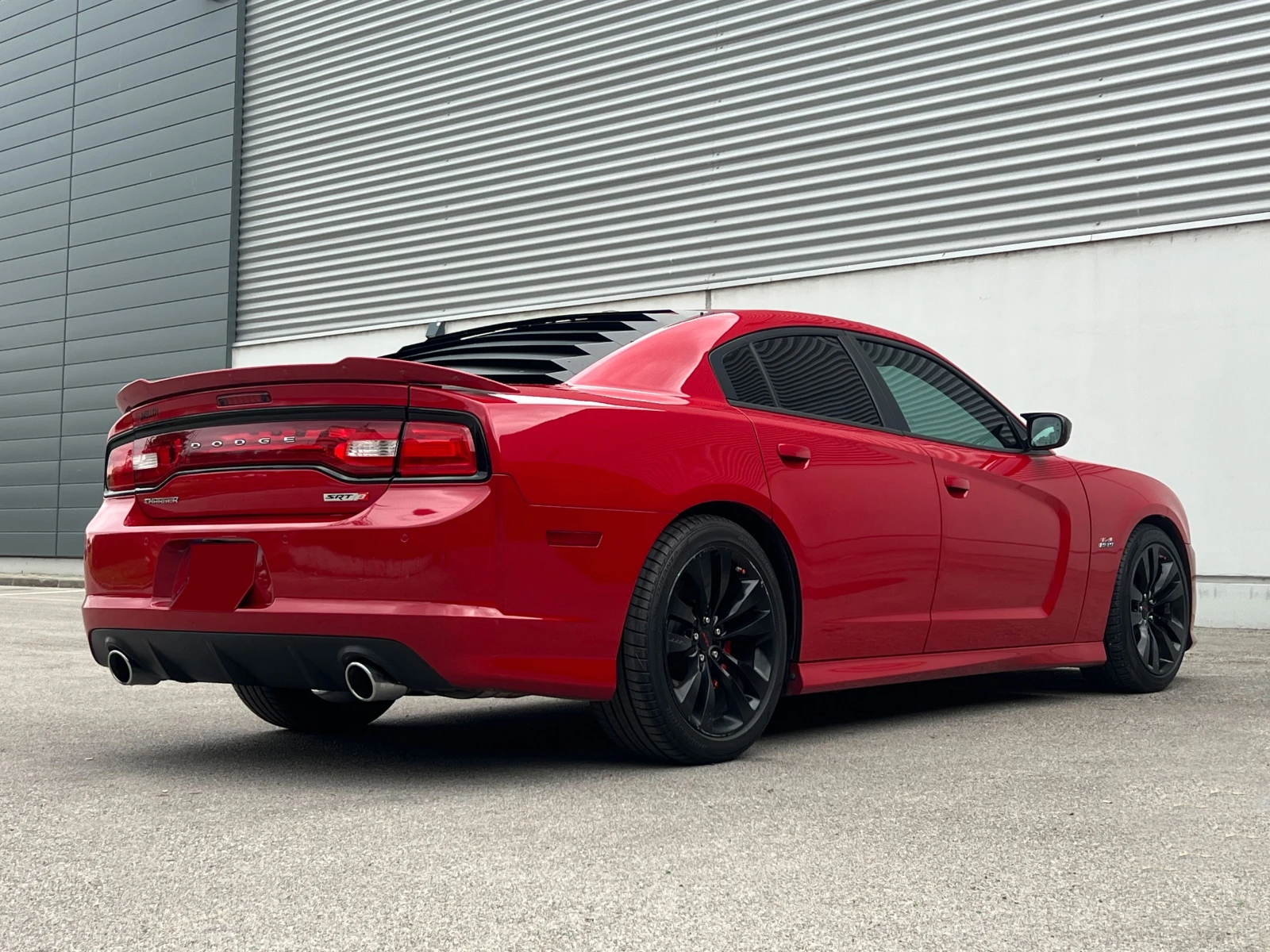 Dodge Charger 6.4 V8 HEMI SRT8 - изображение 5