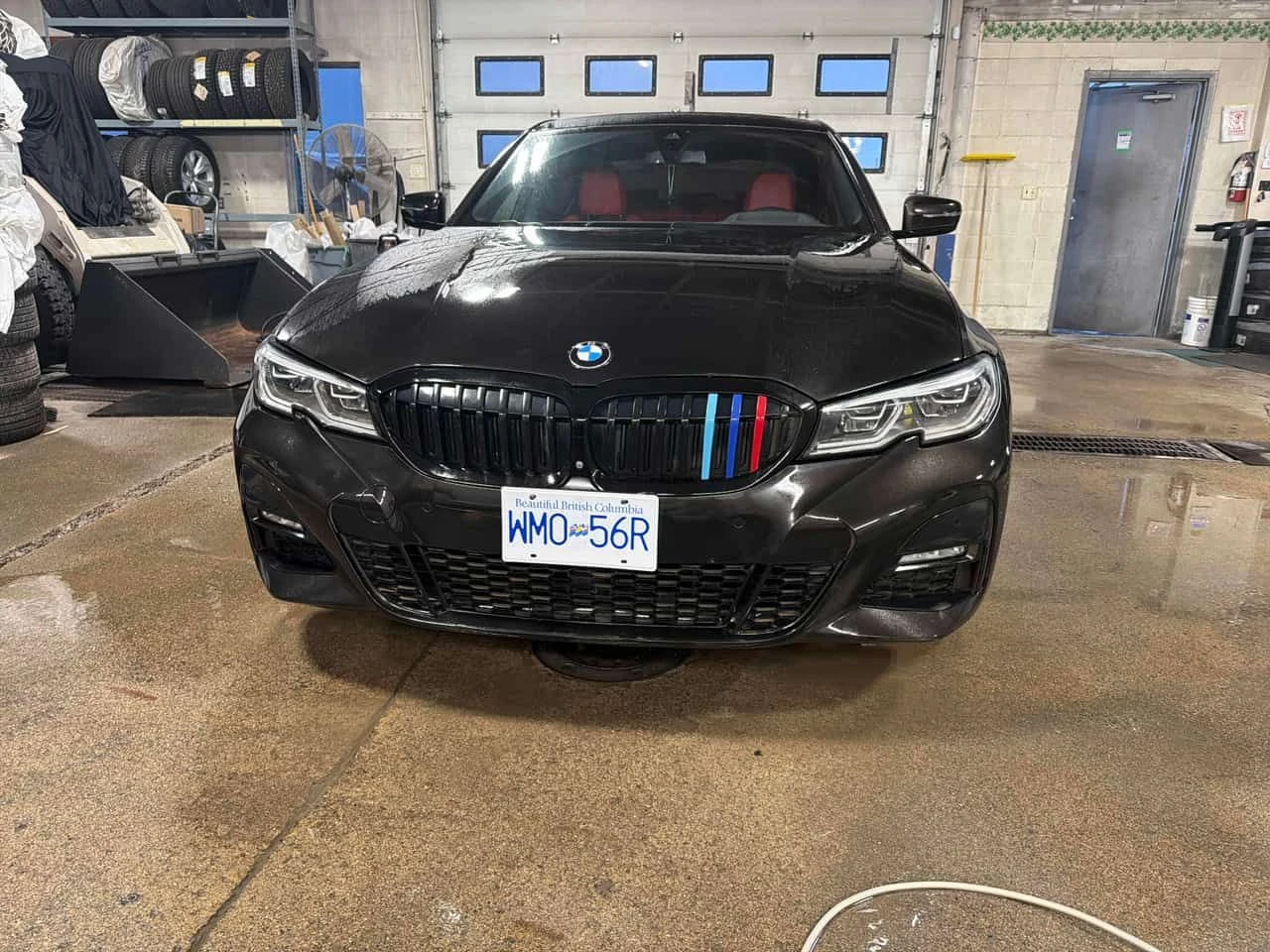 BMW 330 * 330i xDrive * CARFAX * БЕЗ ПЪРВОНАЧАЛНА ВНОСКА, снимка 2 - Автомобили и джипове - 53717052