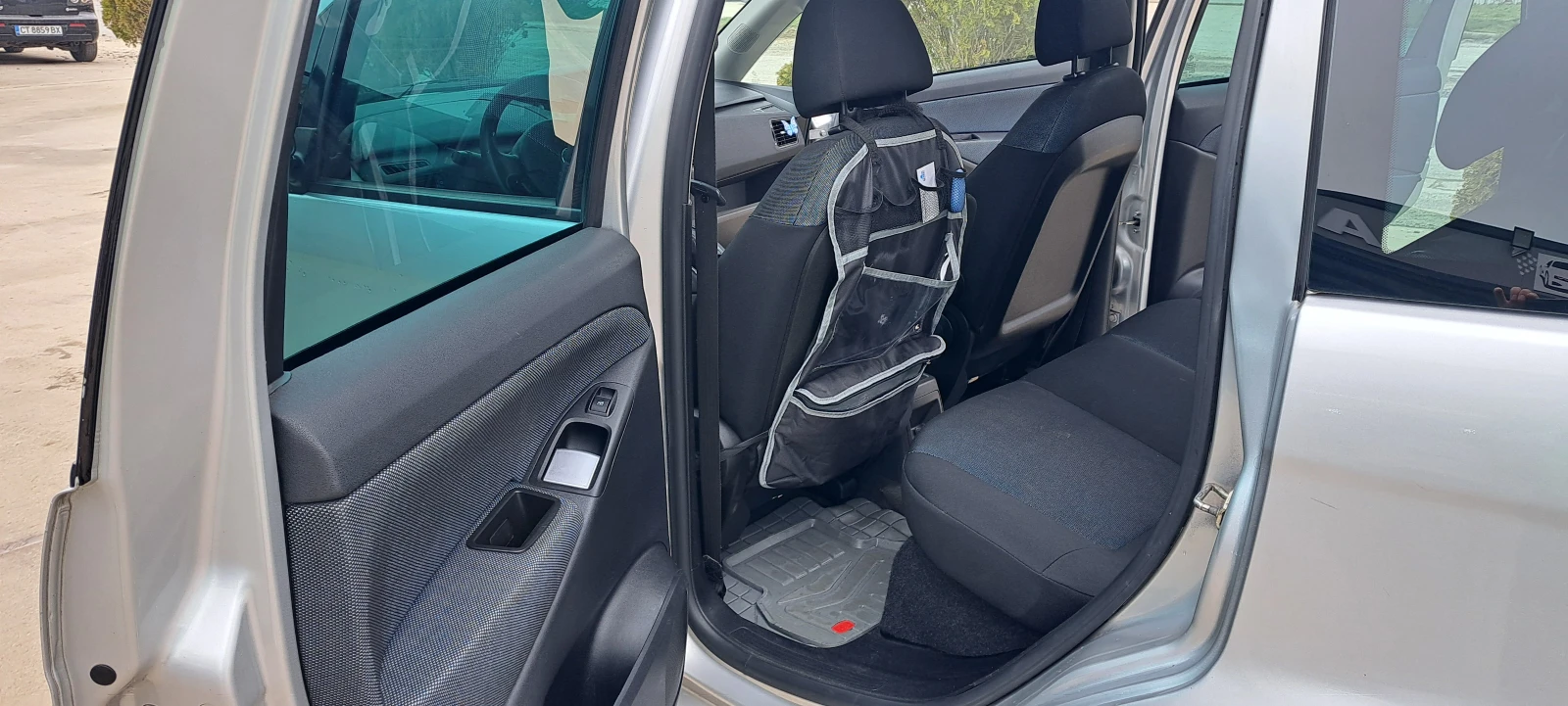 Fiat Idea, снимка 13 - Автомобили и джипове - 53733407