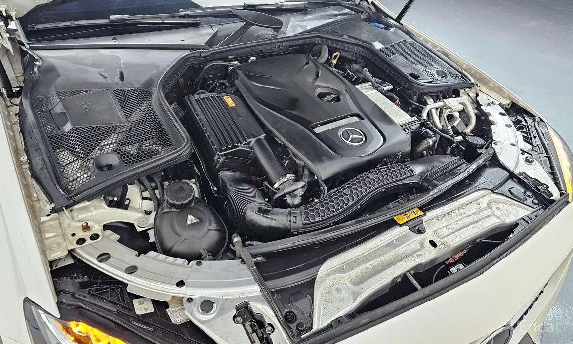 Mercedes-Benz C 200 * AMG* ШИБИДАХ* КОЖА* HEAD-UP* CAMERA* FULL*  - изображение 6