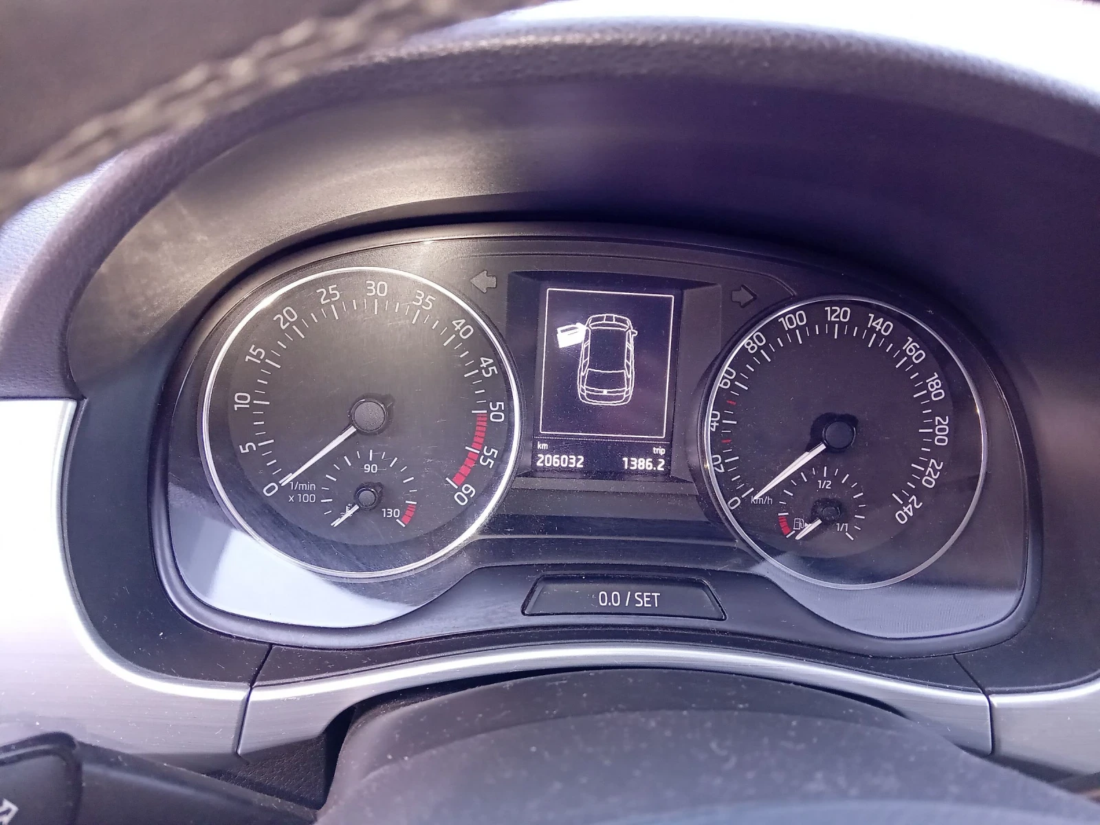 Skoda Fabia 1.4 TDI EURO 6B, снимка 6 - Автомобили и джипове - 53818239