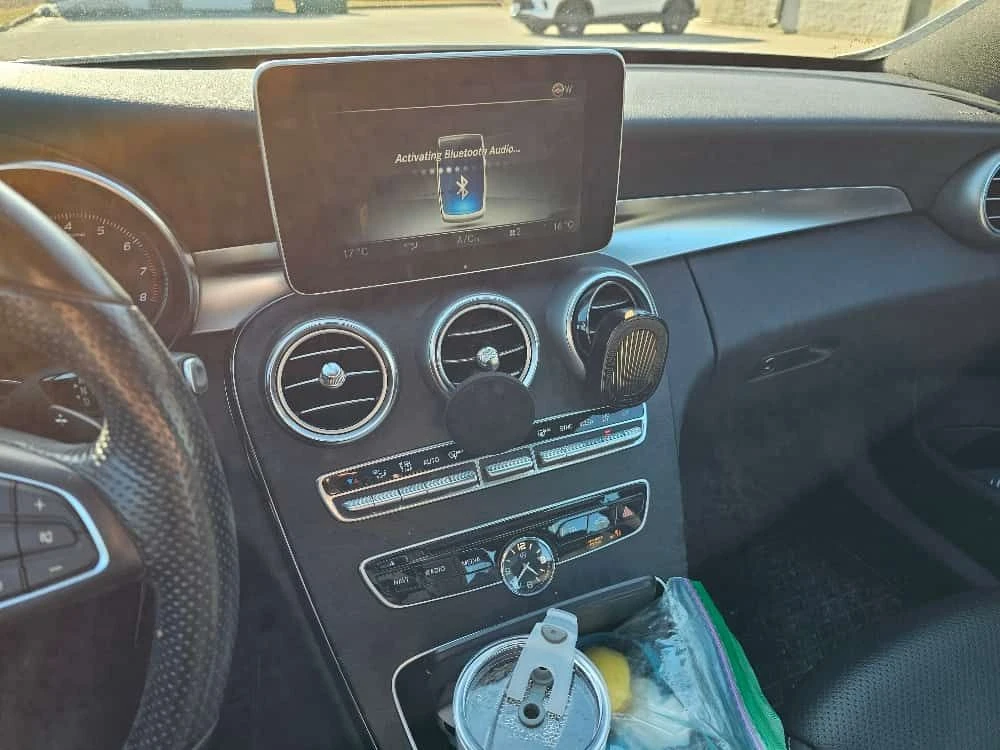 Mercedes-Benz C 300 * CARFAX * ЦЕНА ДО БГ, снимка 6 - Автомобили и джипове - 54081877