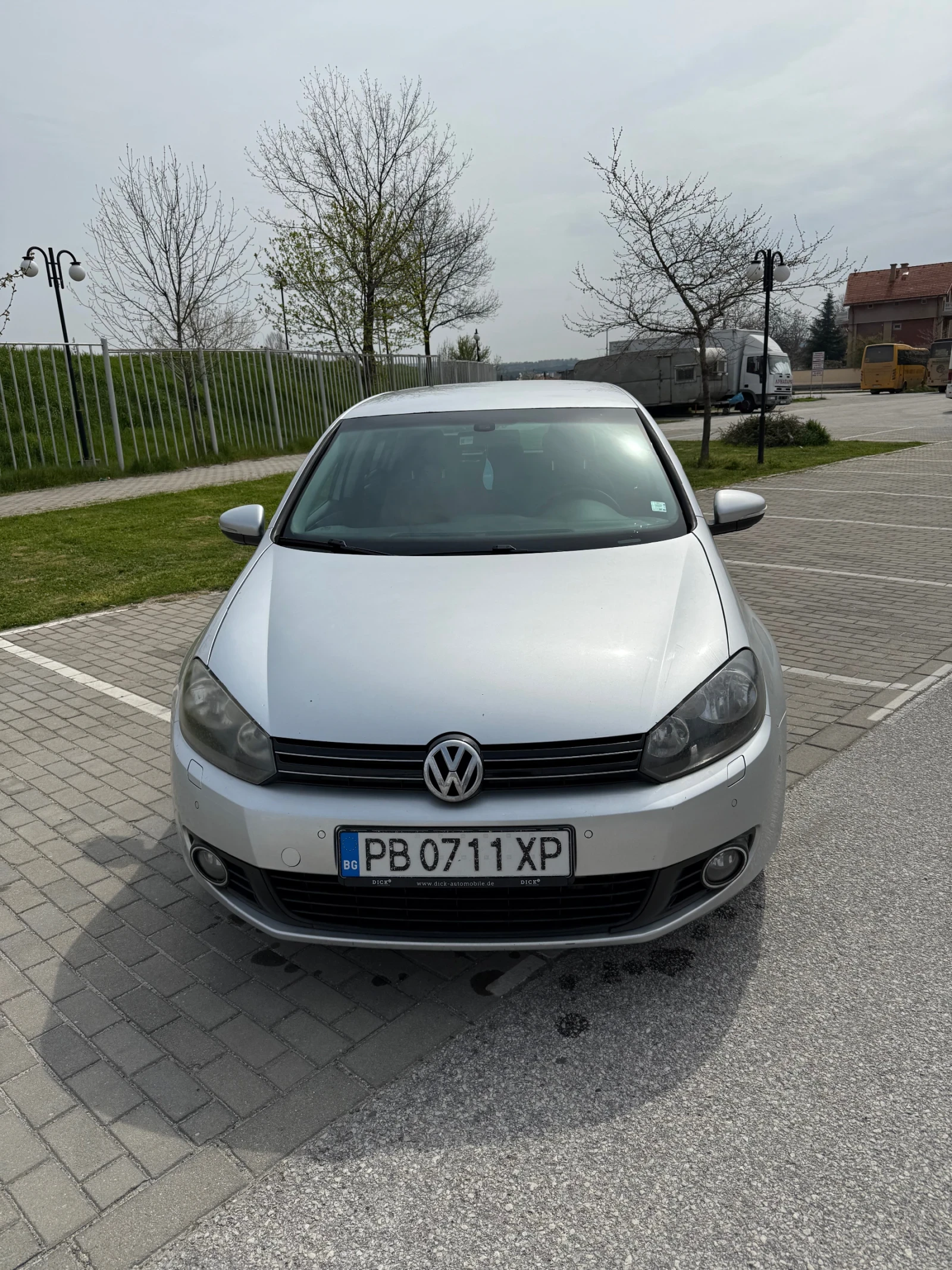 VW Golf, снимка 2 - Автомобили и джипове - 54231545