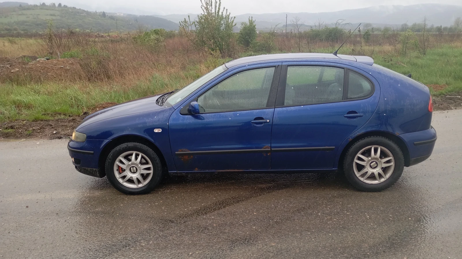 Seat Leon 1.9 ТДИ, снимка 4 - Автомобили и джипове - 54265634