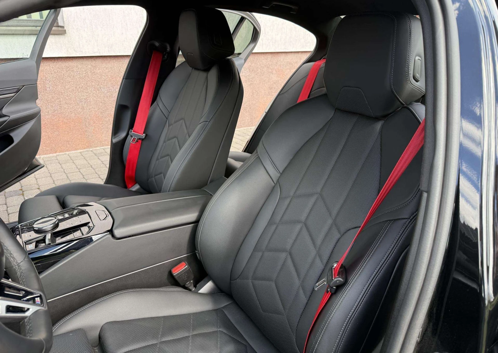 BMW i5 eDrive 40 M-Sport, снимка 6 - Автомобили и джипове - 54358811