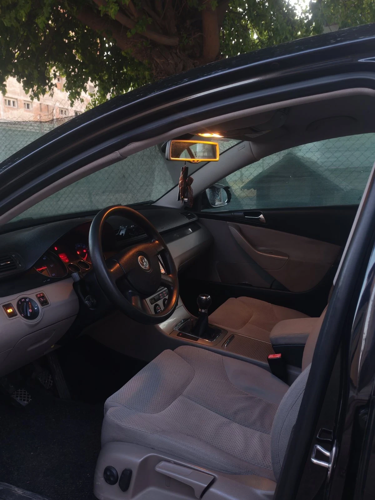 VW Passat, снимка 11 - Автомобили и джипове - 54409752