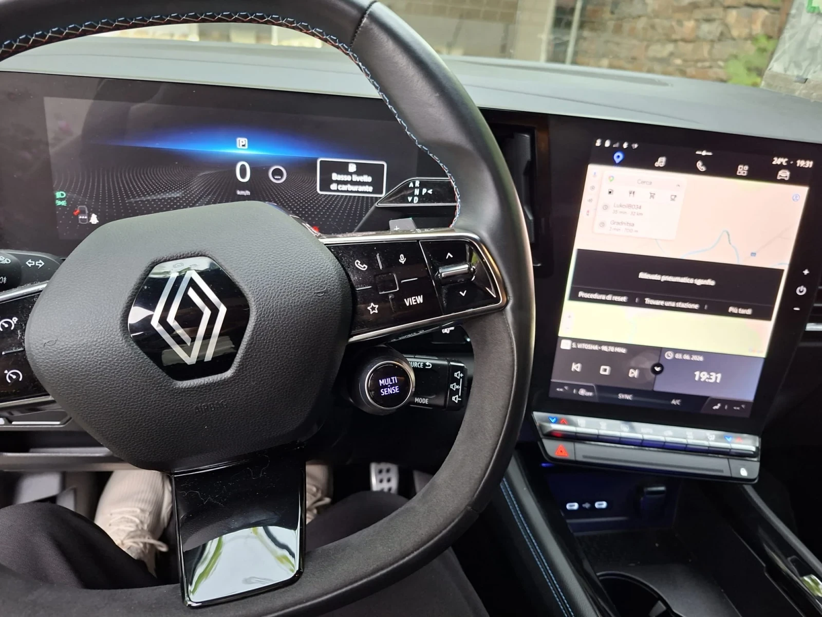 Renault Austral 1.3 TCE mild hybrid, снимка 12 - Автомобили и джипове - 54853529