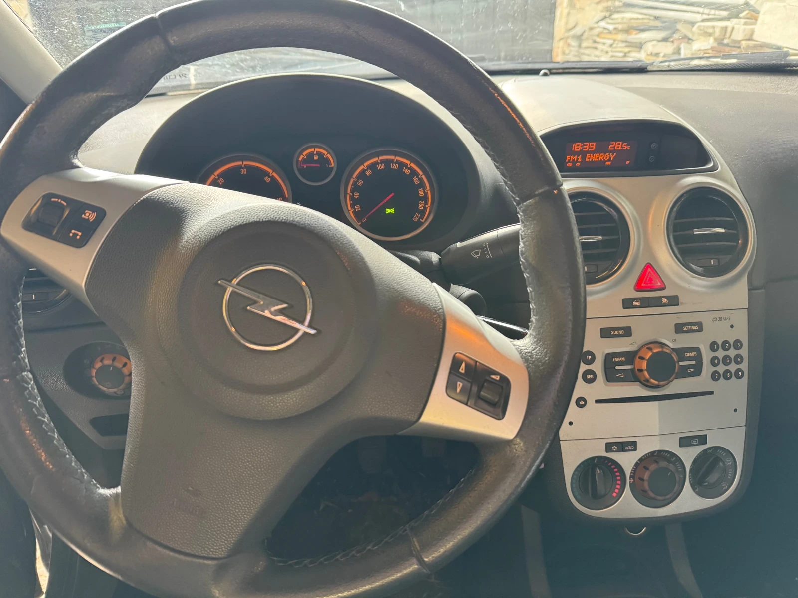 Opel Corsa 1.3 CDTI | 2007 г. | 146 000 км, снимка 6 - Автомобили и джипове - 55184095