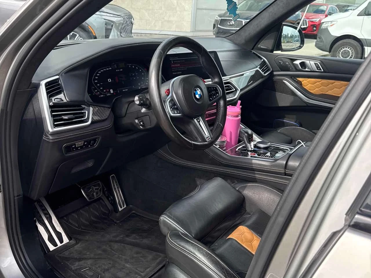 BMW X5M * Competition * АВТОКРЕДИТ БЕЗ ПЪРВОНАЧАЛНА ВНОСКА, снимка 5 - Автомобили и джипове - 55214905