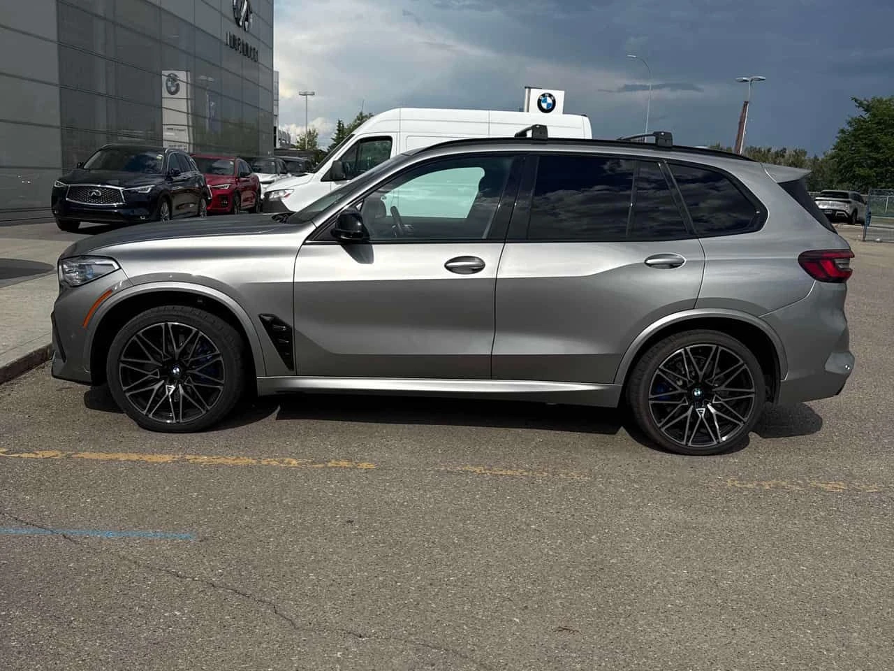 BMW X5M * Competition * АВТОКРЕДИТ БЕЗ ПЪРВОНАЧАЛНА ВНОСКА, снимка 2 - Автомобили и джипове - 55214905