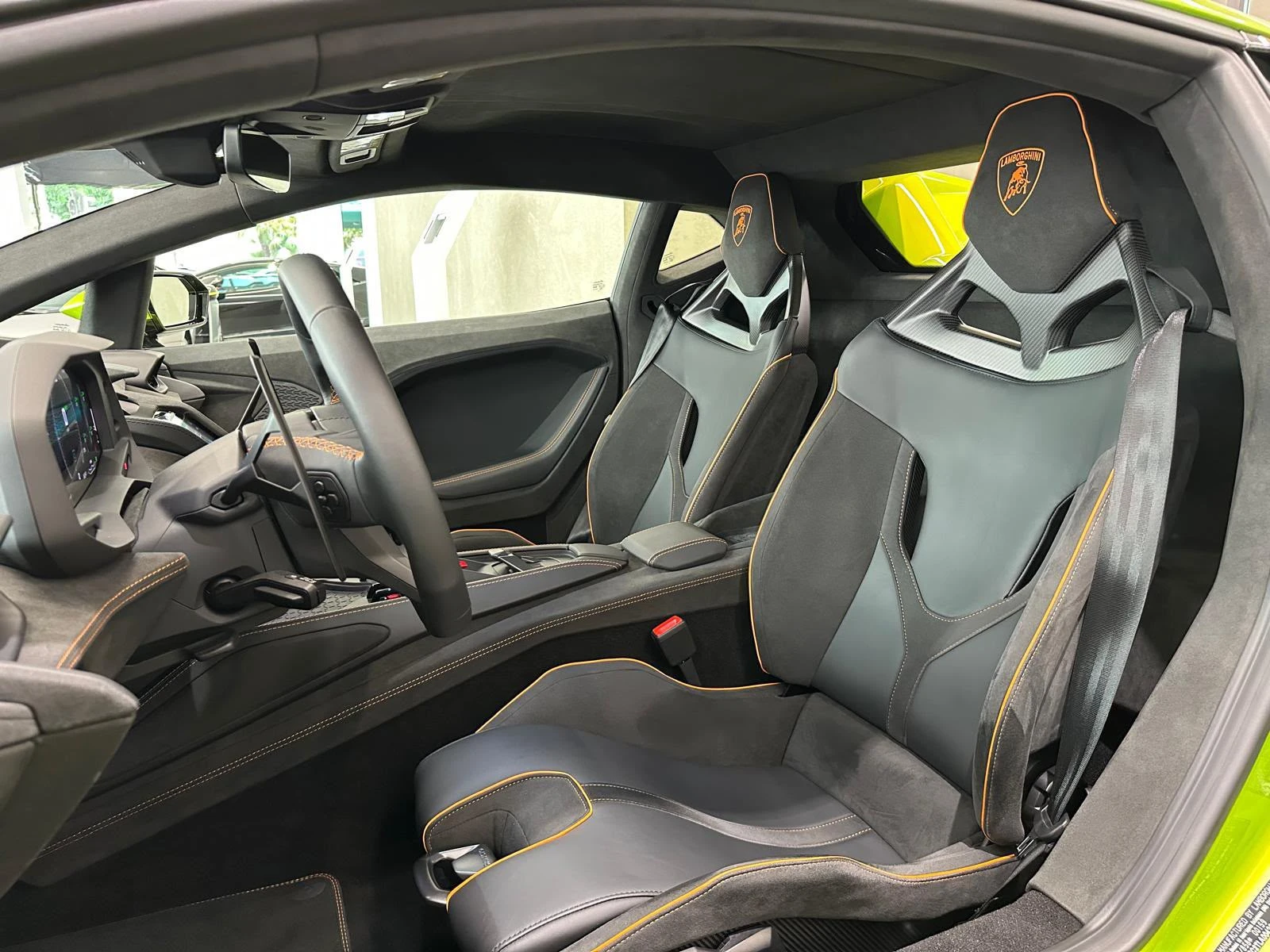 Lamborghini Temerario Verde Citrea* Full Carbon* Ceramic Lift, снимка 7 - Автомобили и джипове - 55644511