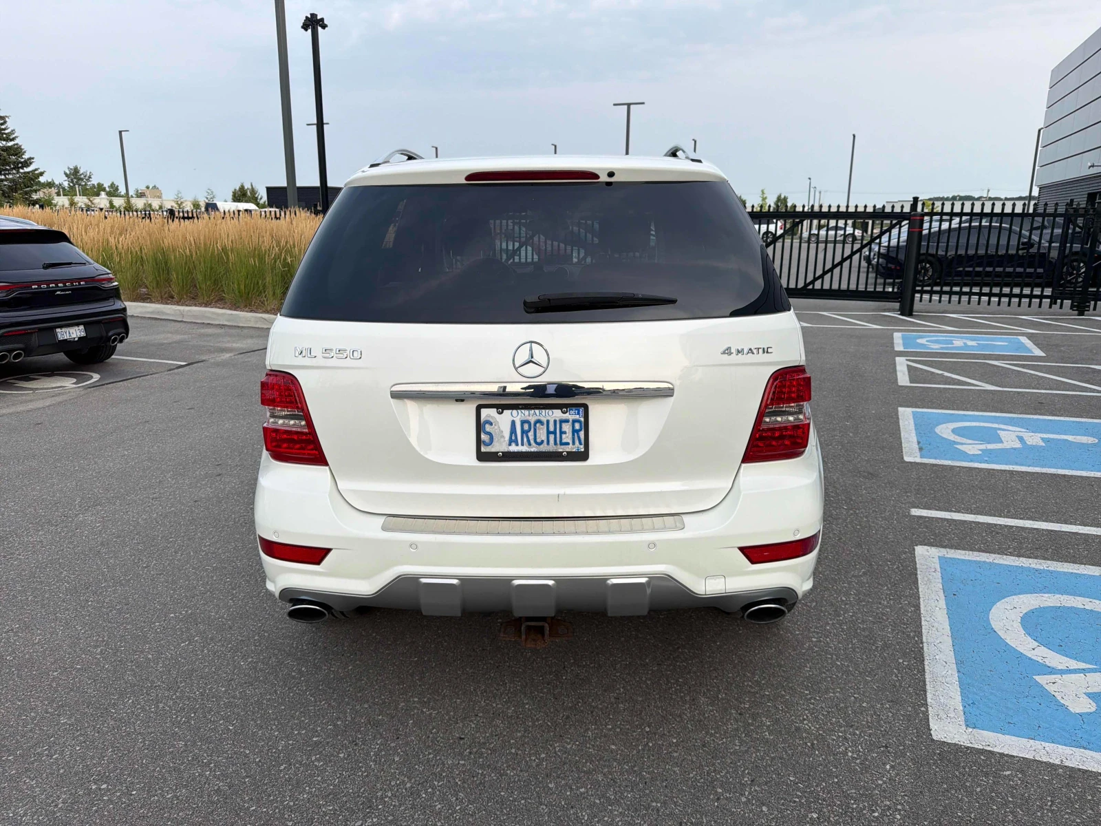 Mercedes-Benz ML 550, снимка 4 - Автомобили и джипове - 55892426