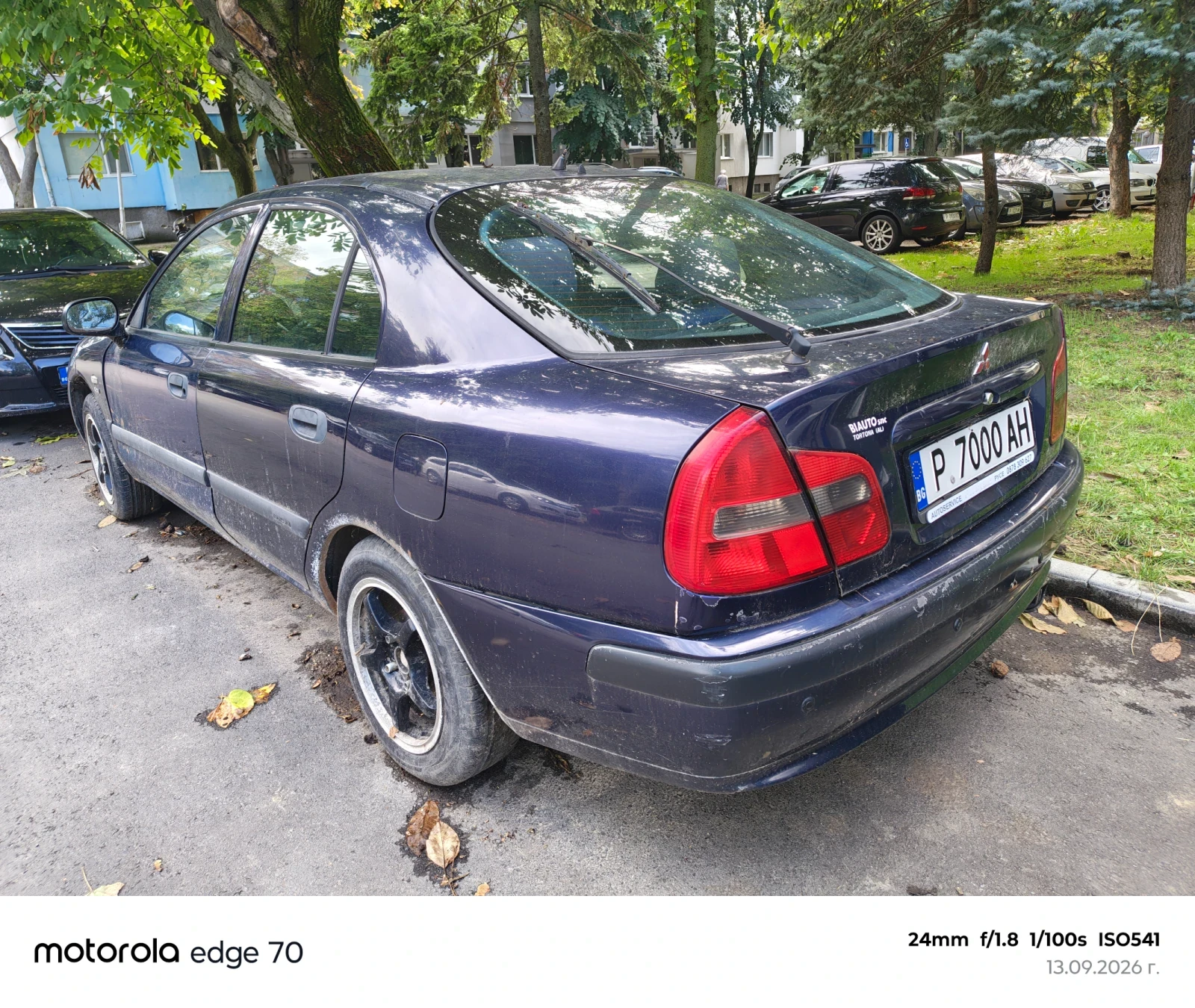 Mitsubishi Carisma, снимка 2 - Автомобили и джипове - 56136176