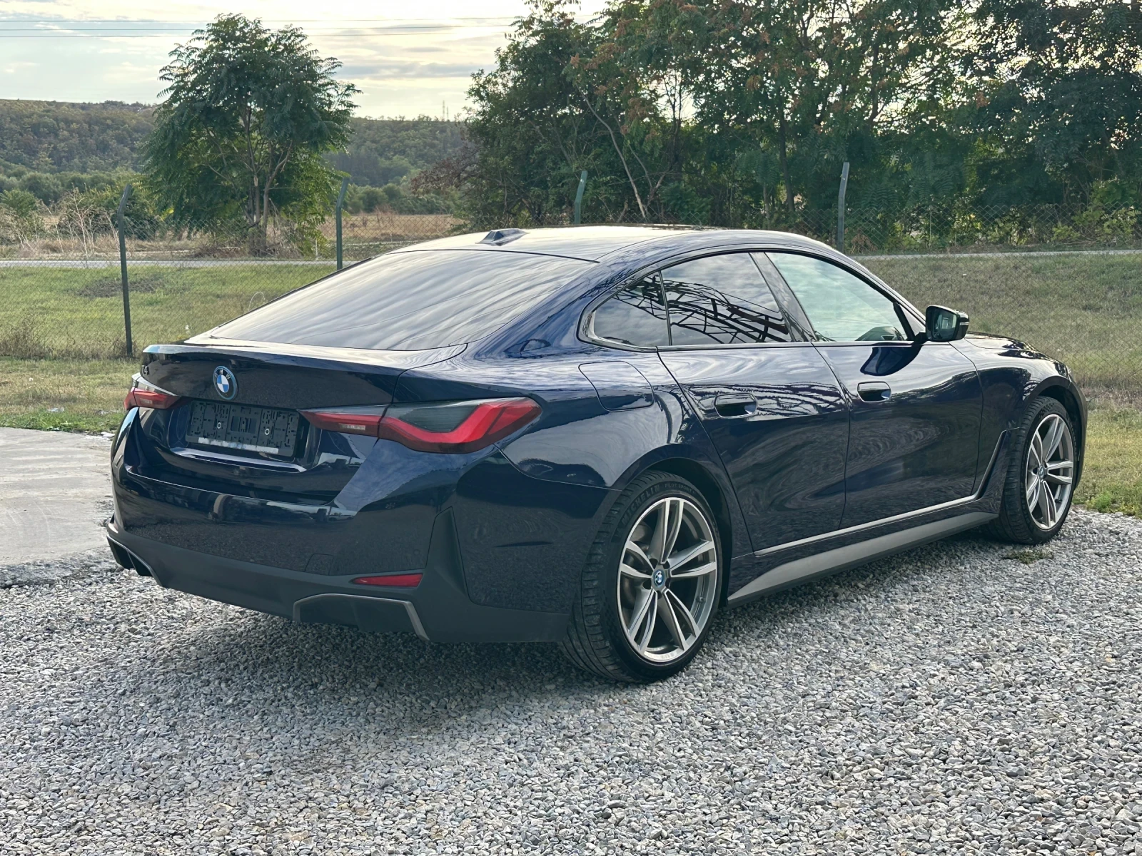 BMW i4 edrive 40   84kw, снимка 6 - Автомобили и джипове - 56228492