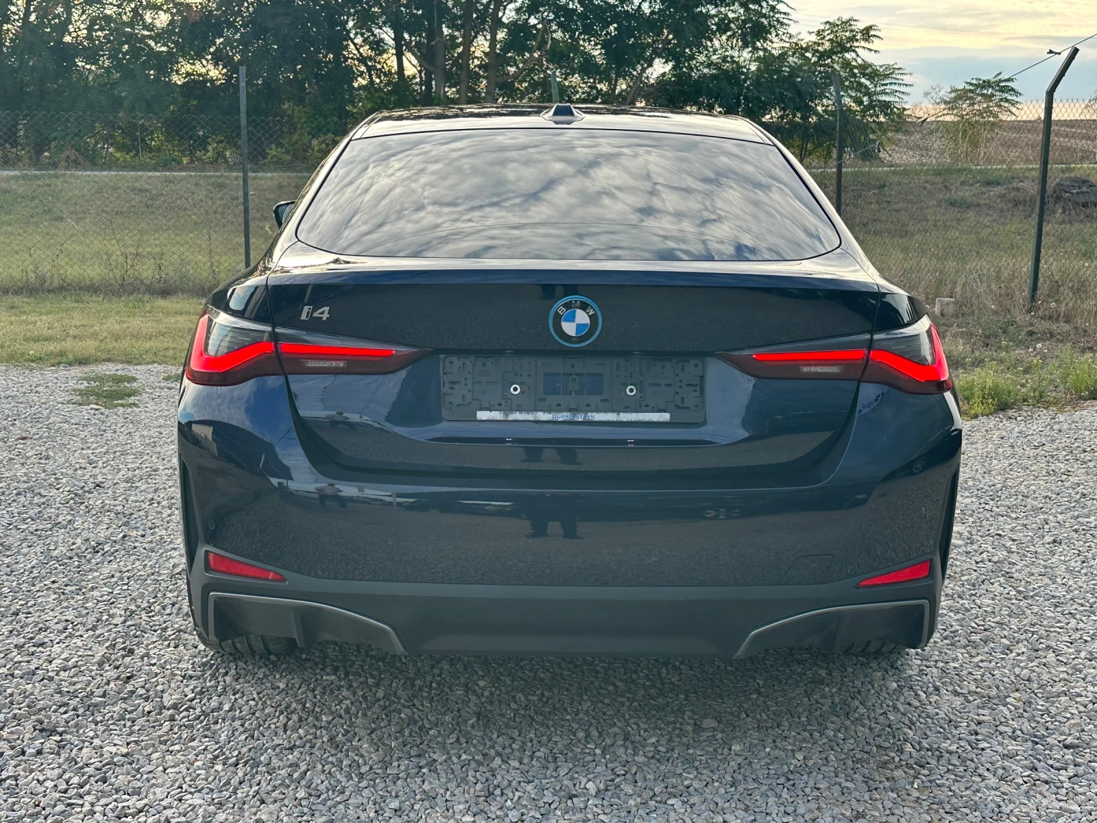 BMW i4 edrive 40   84kw, снимка 5 - Автомобили и джипове - 56228492